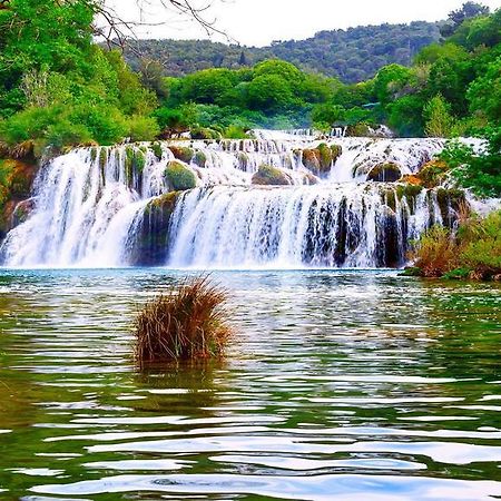 Matanovi Dvori-Krka National Park Otel Lozovac Dış mekan fotoğraf