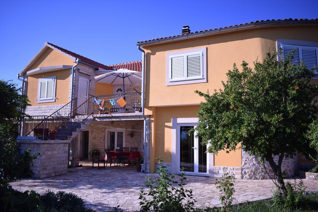 Matanovi Dvori-Krka National Park Otel Lozovac Dış mekan fotoğraf